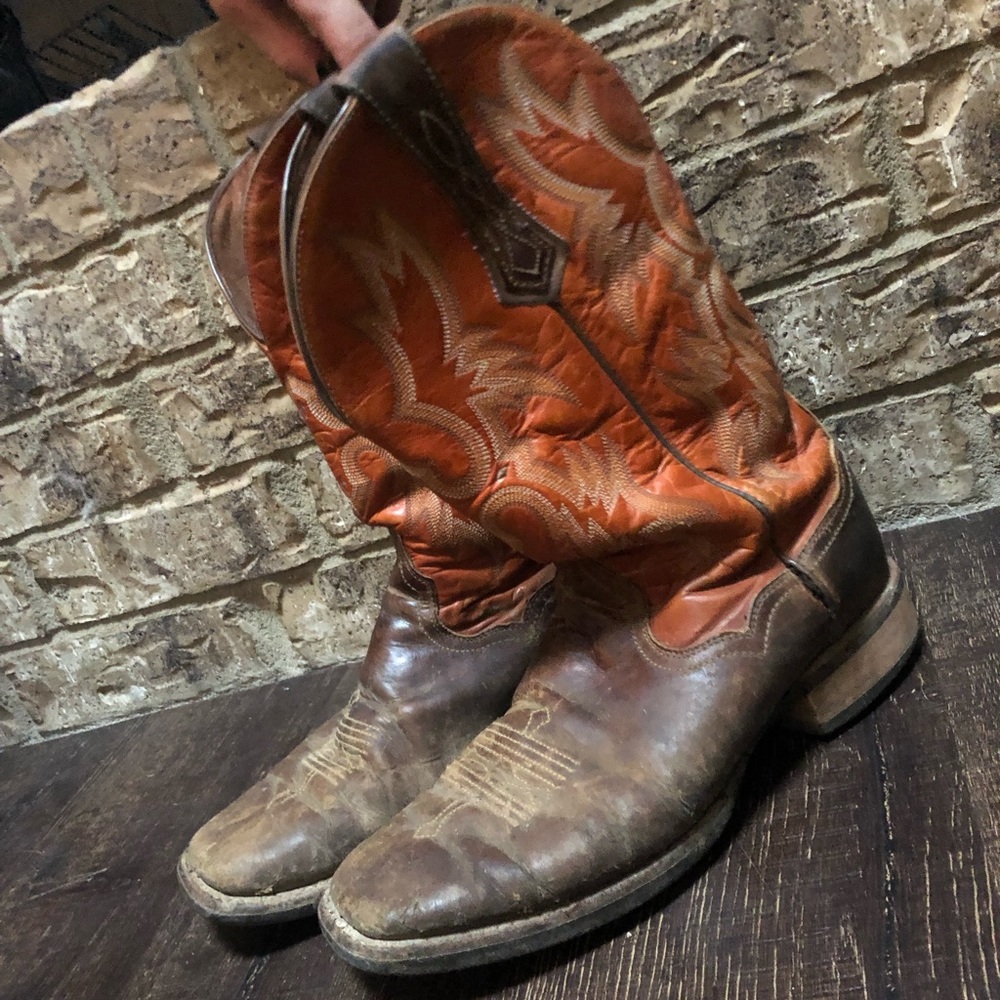 Men’s Ariat 9 1/2 D Cowboy Boots